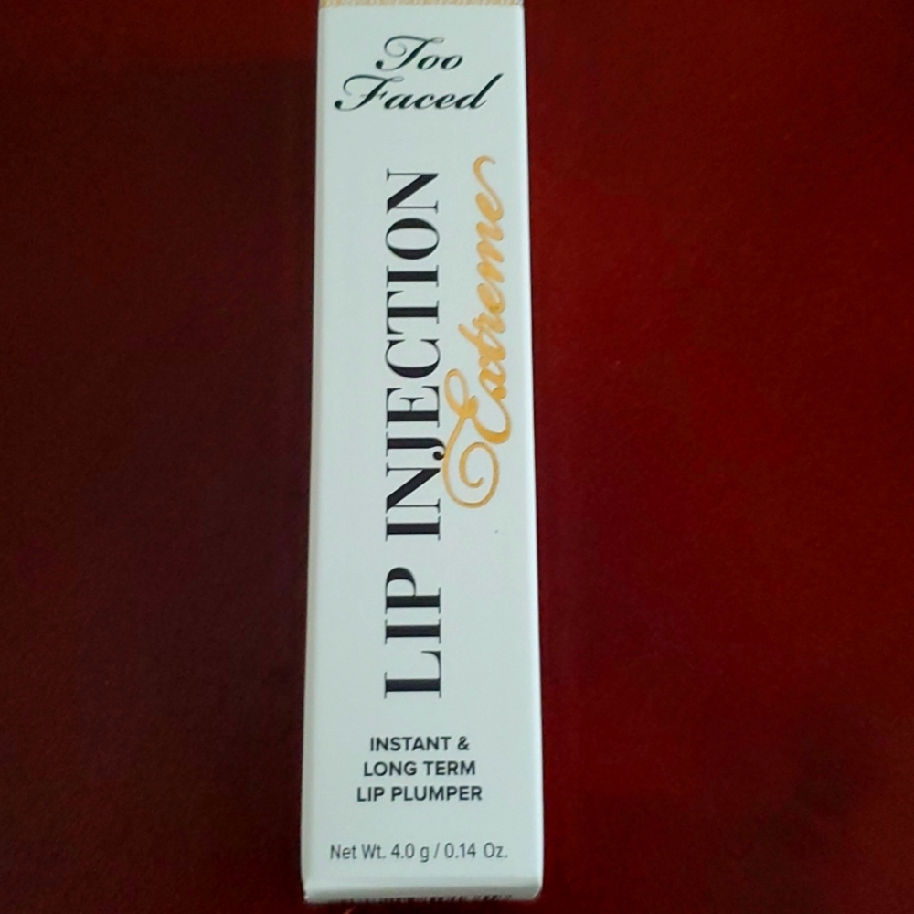NWT Too Faced Lip Injection EXTREME Lip Plumper, Full Size .14 ounces
